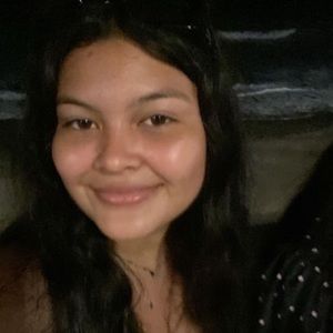 Meet your Posher, Adriana